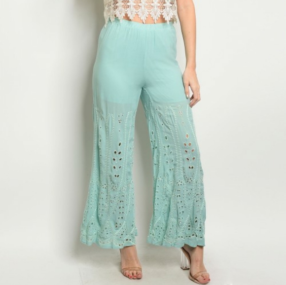 NWT Turquoise Eyelet Wide Leg Beach Pant - Picture 5 of 7